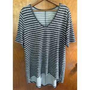 Torrid Super Soft Plush Knit Tunic Top Short Sleeve Striped T-Shirt V-Neck 2X